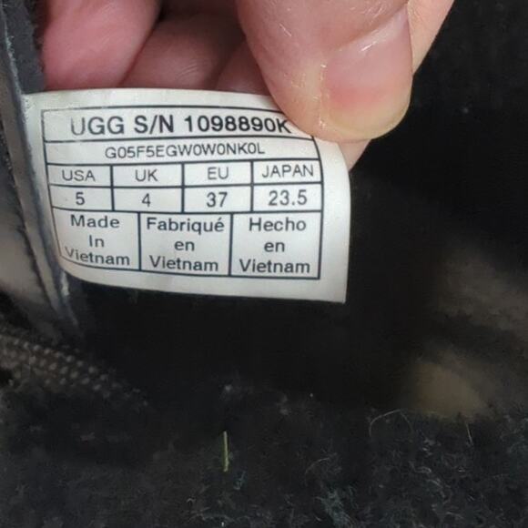 UGG Butte ll CWR Black Waterproof Snow Boot 5 - Picture 4 of 9